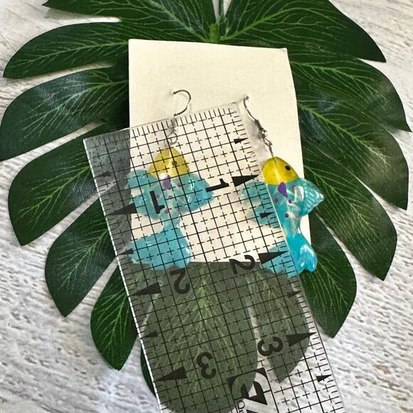 BOHO FREE FISH EARRINGS - Picture 4 of 5